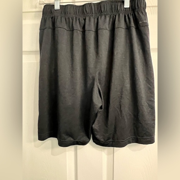 Layers Men’s Black/Gray shorts - Quick Dry- Size Large - Picture 6 of 7